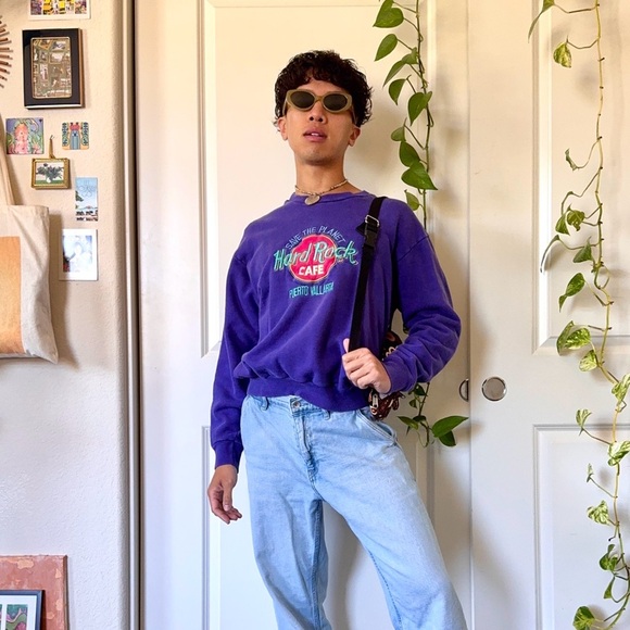 Vintage Purple Hard Rock Cafe Puerto Vallarta Sweater - Picture 1 of 5
